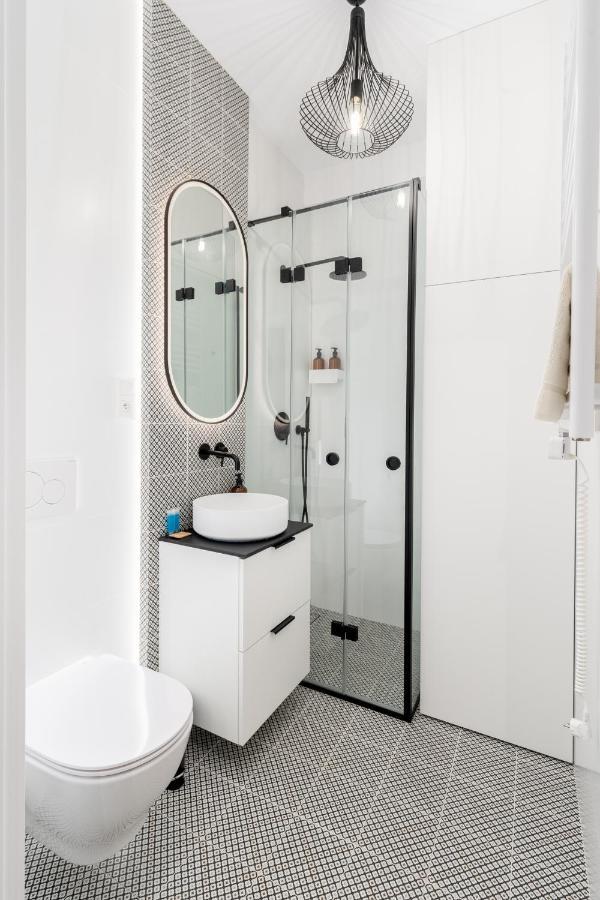 Old Town Modern Studio Apartment